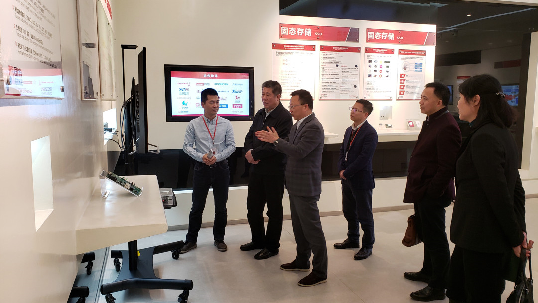 亚洲AV永久无码精品三区在线4