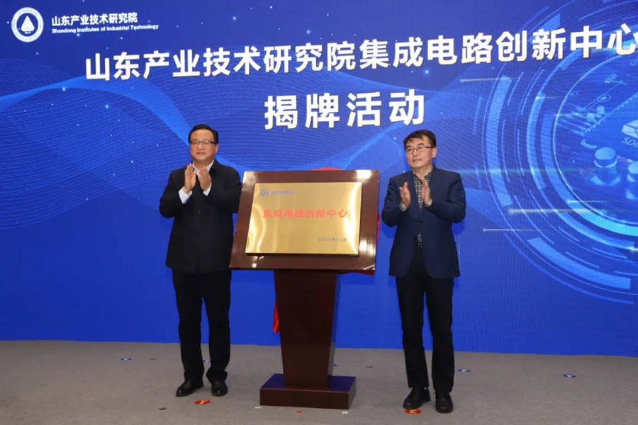 亚洲AV永久无码精品三区在线4