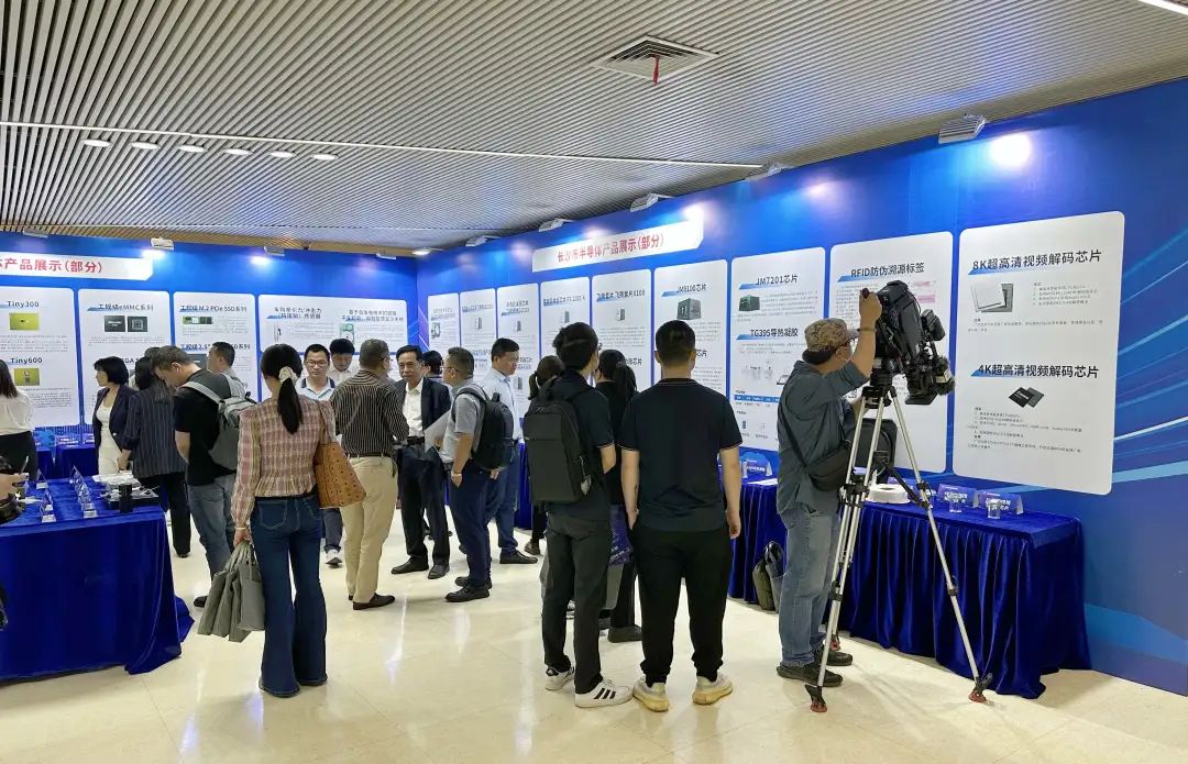 亚洲AV永久无码精品三区在线4