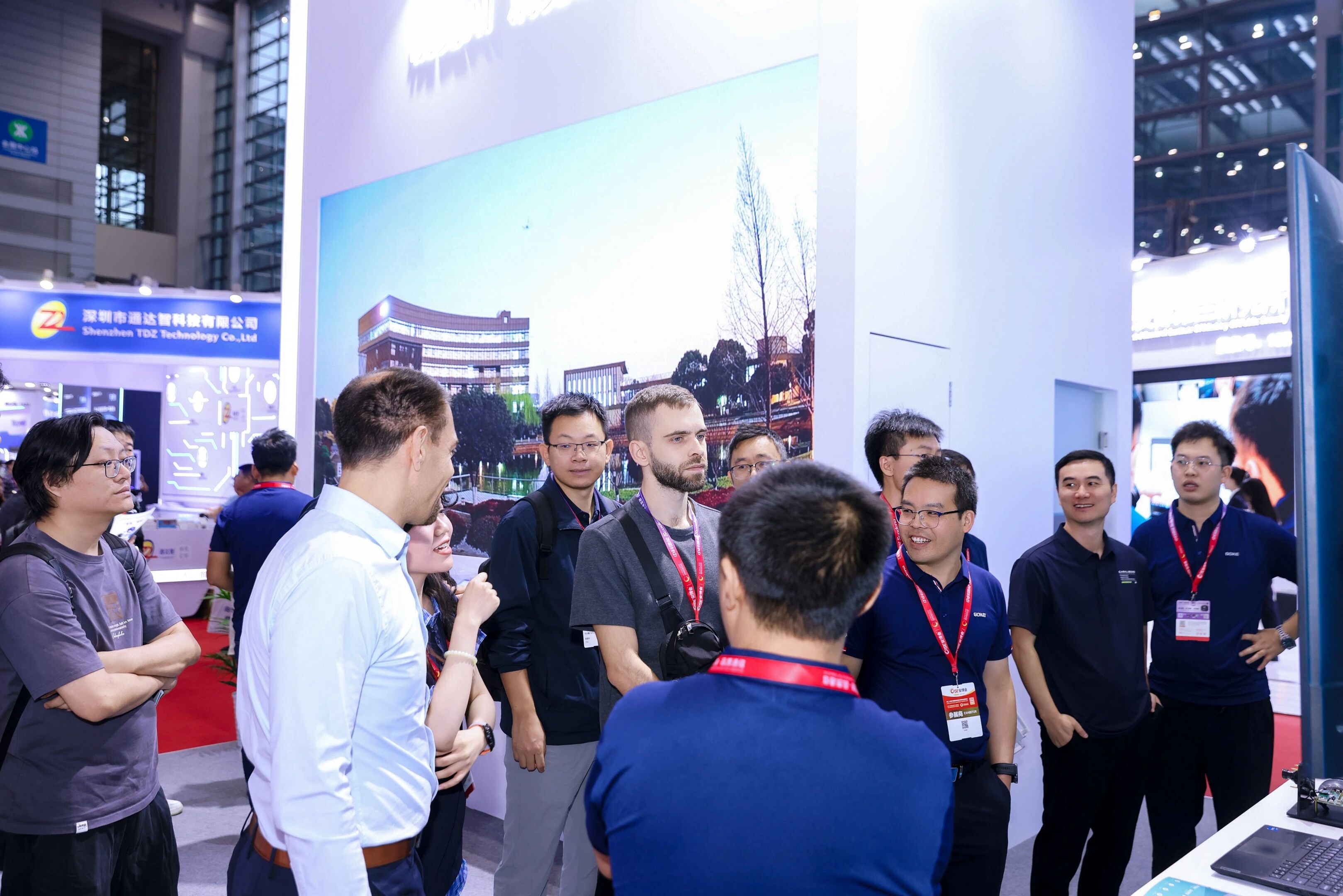 亚洲AV永久无码精品三区在线4