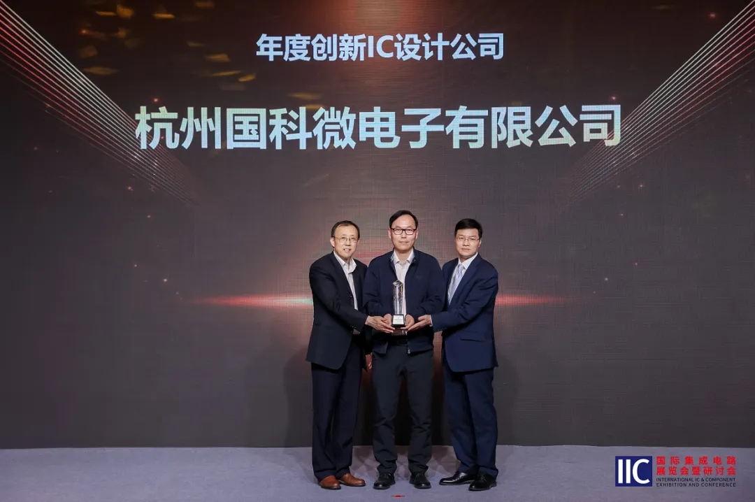 亚洲AV永久无码精品三区在线4